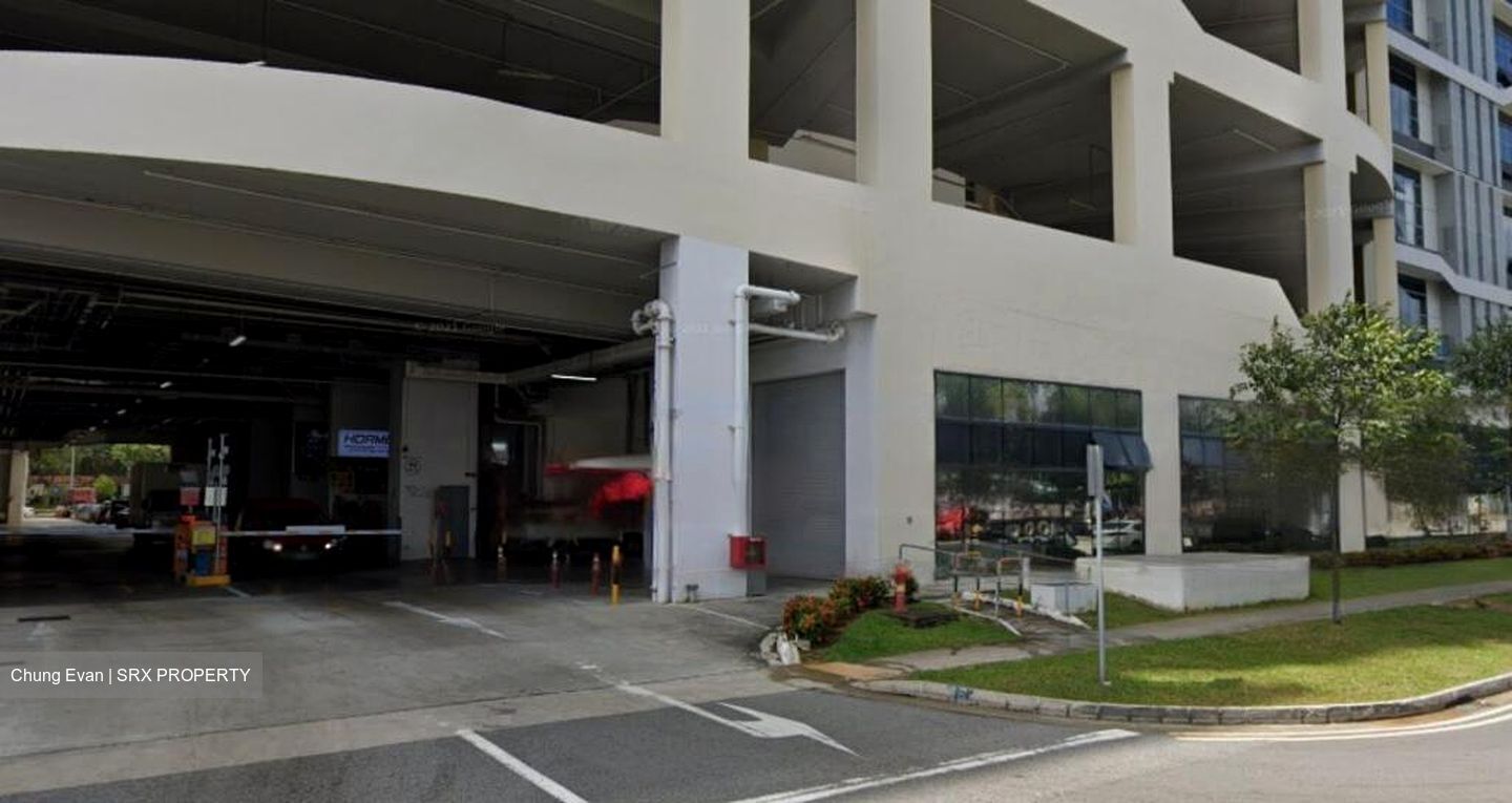 E9 Premium (D27), Factory #486560141